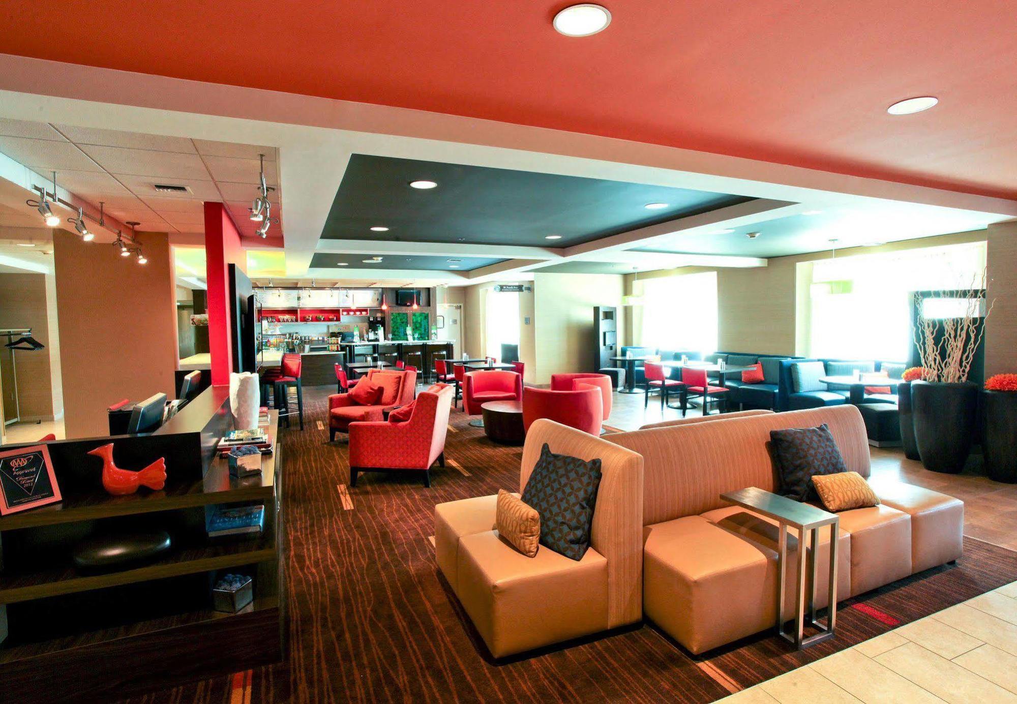 Courtyard Detroit Brighton Hotel Interior foto